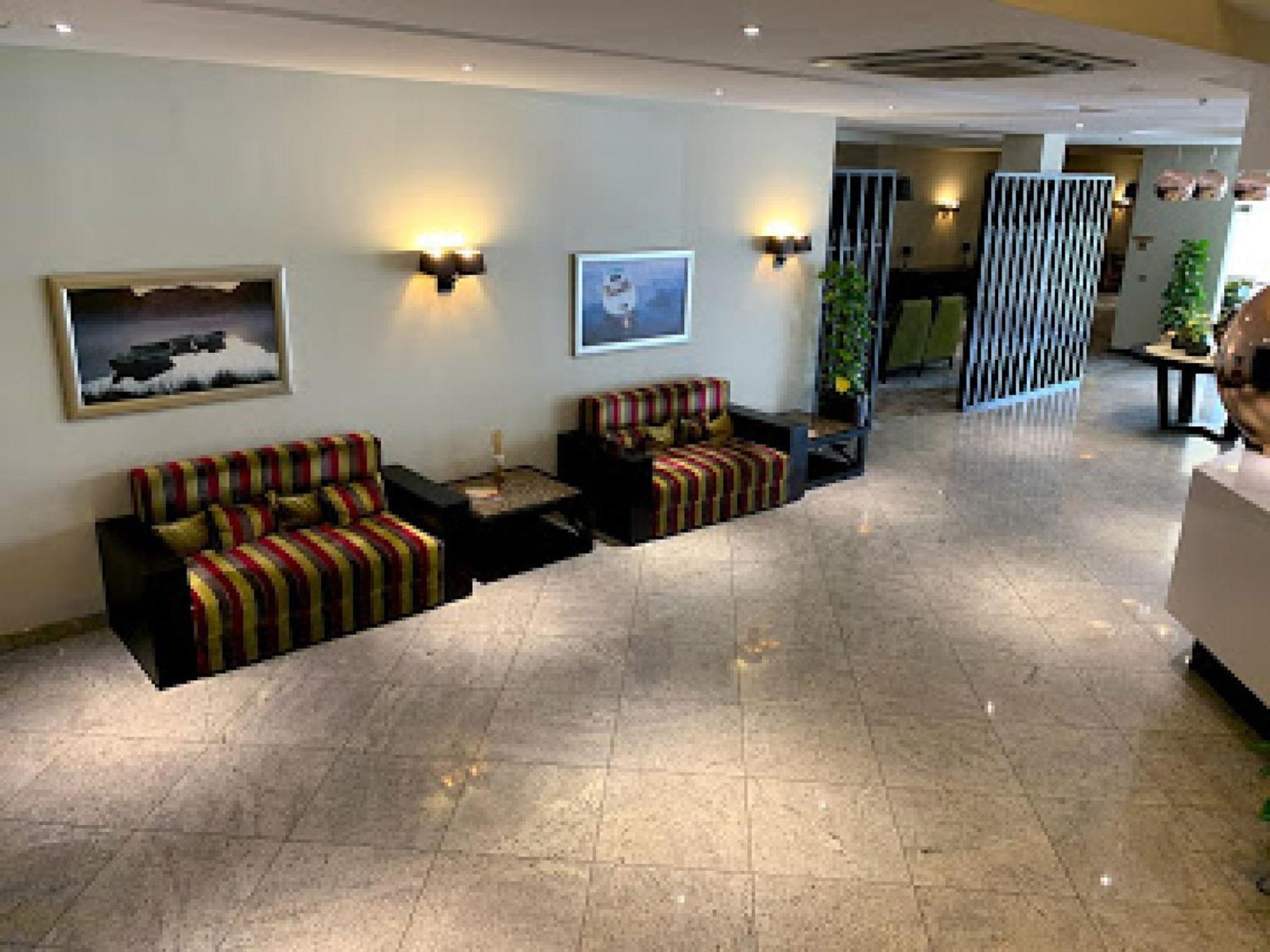 Room In Lodge - The Providence Hotel By Mantis Ikeja Exteriör bild