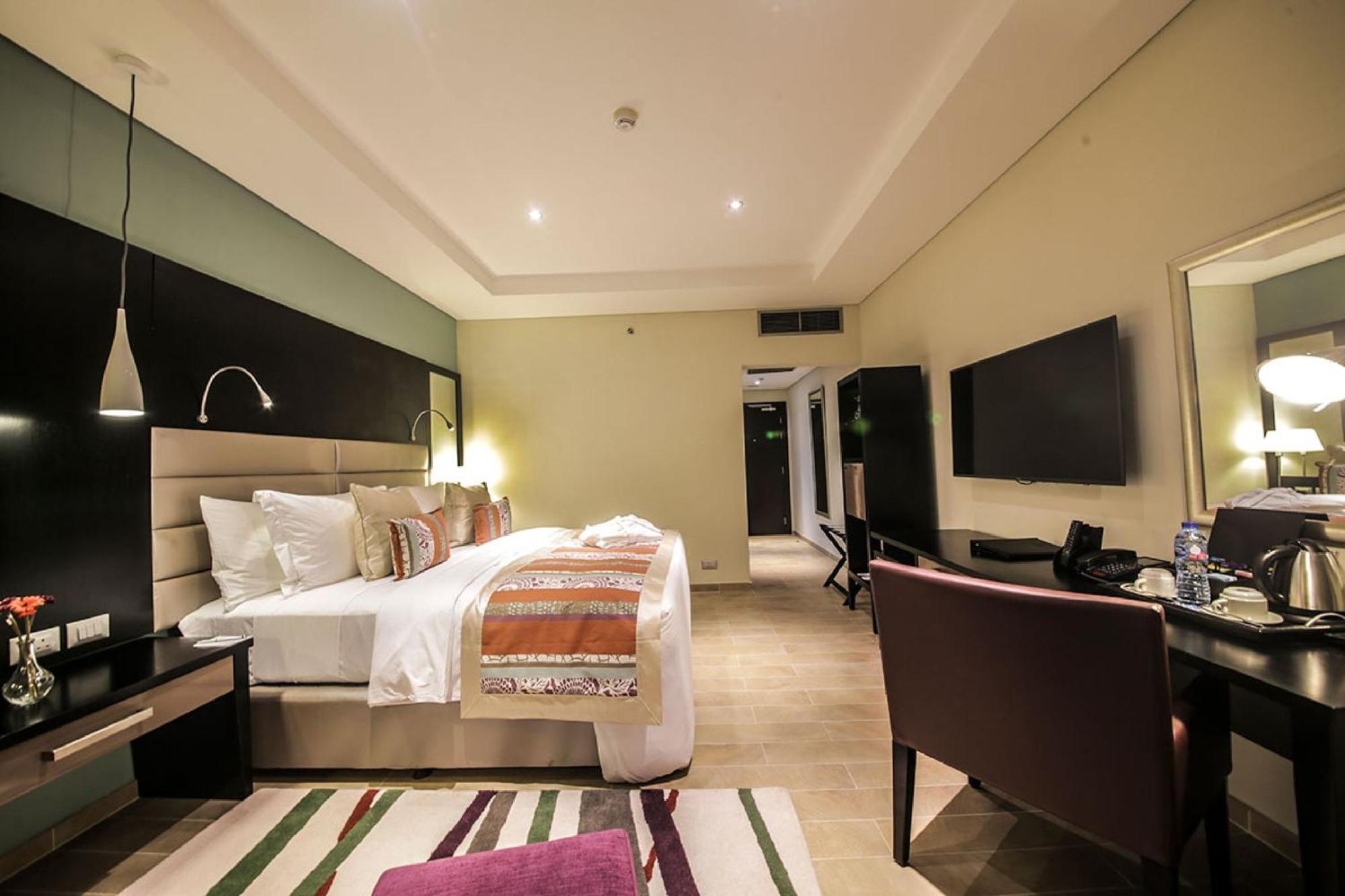 Room In Lodge - The Providence Hotel By Mantis Ikeja Exteriör bild